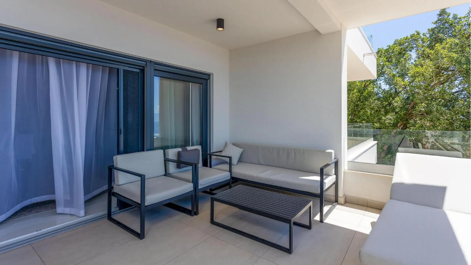 Amazing Apartment In Novi Vinodolski With Kitchen