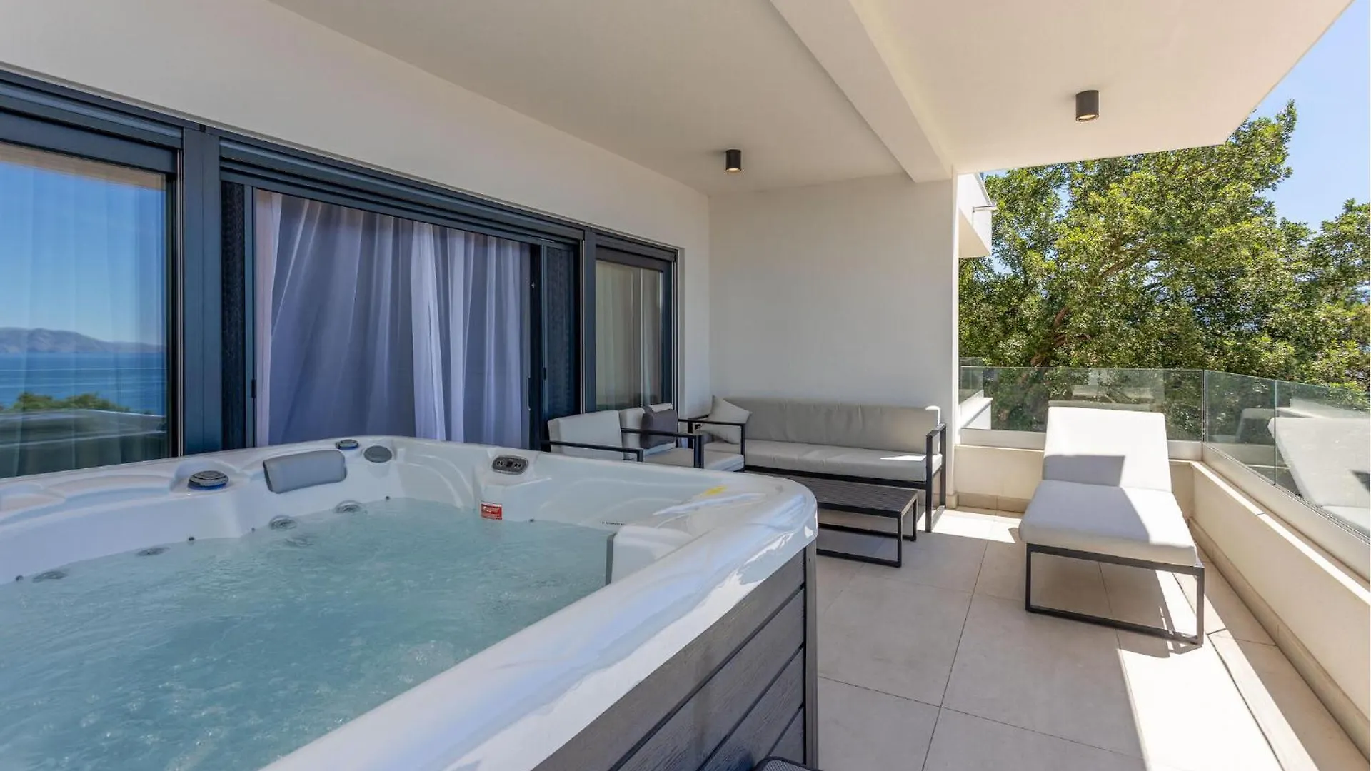 Amazing Apartment In Novi Vinodolski With Kitchen