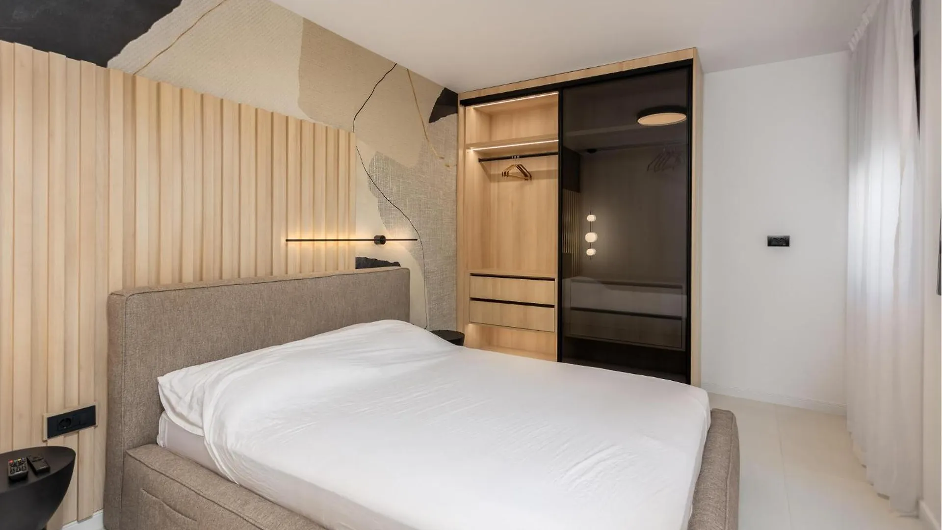 Amazing Apartment In Novi Vinodolski With Kitchen Croazia